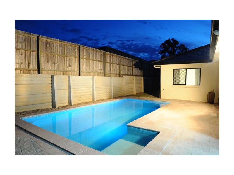 8 May Street, Parkinson QLD 4115