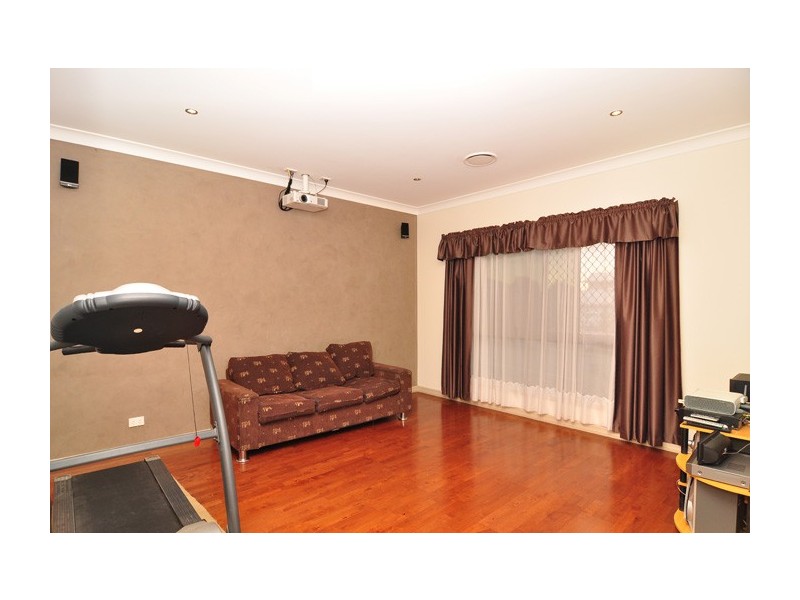 8 May Street, Parkinson QLD 4115
