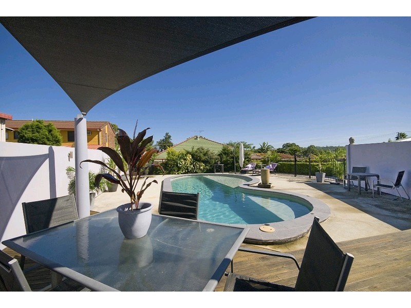 6 Matson Avenue, Regents Park QLD 4118