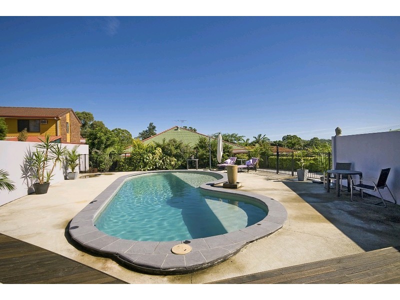 6 Matson Avenue, Regents Park QLD 4118
