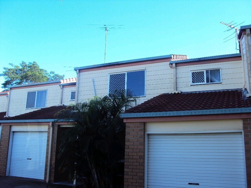 2/7 Sussex Street, Browns Plains QLD 4118