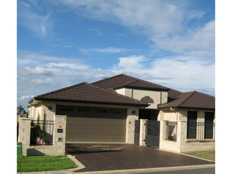 8 William Close, Doolandella QLD 4077