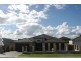 8 William Close, Doolandella QLD 4077
