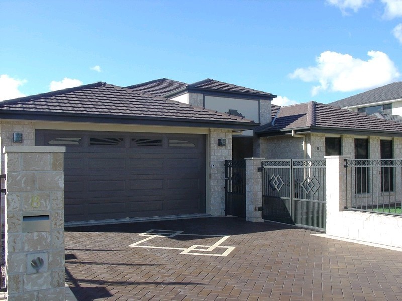 8 William Close, Doolandella QLD 4077