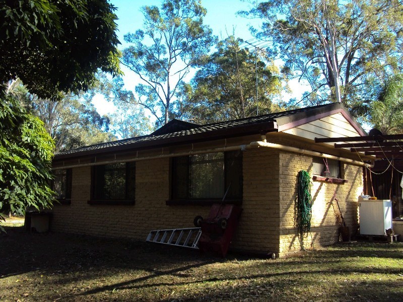 259 Clifton Drive, North Maclean QLD 4280