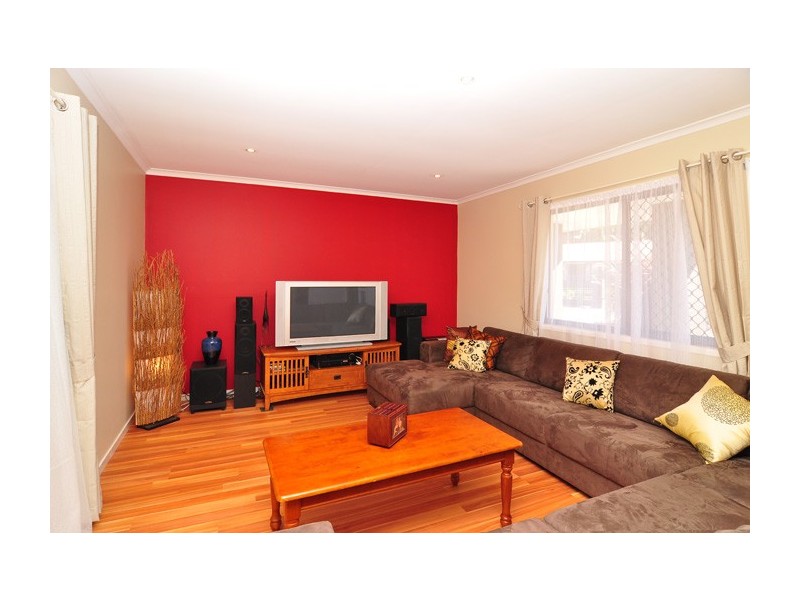 32 Bywater Street, Hillcrest QLD 4118