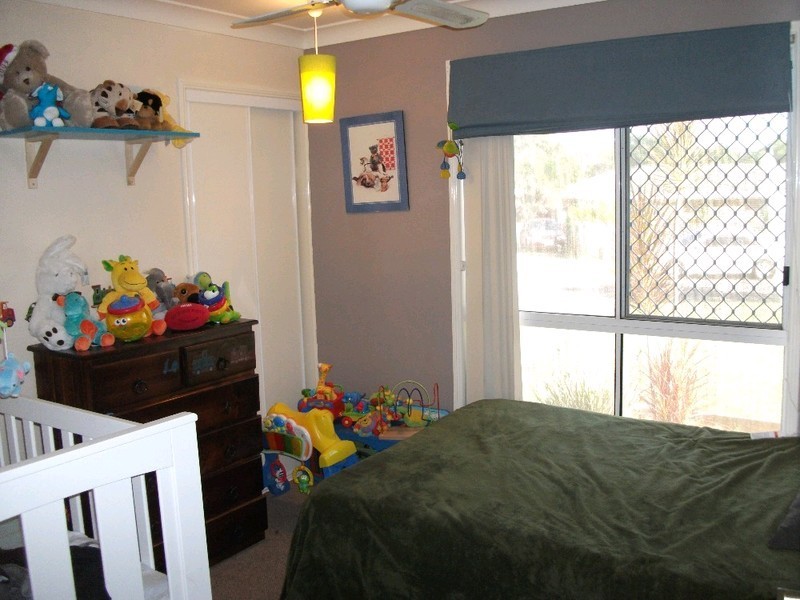 6 Paroo Place, Hillcrest QLD 4118