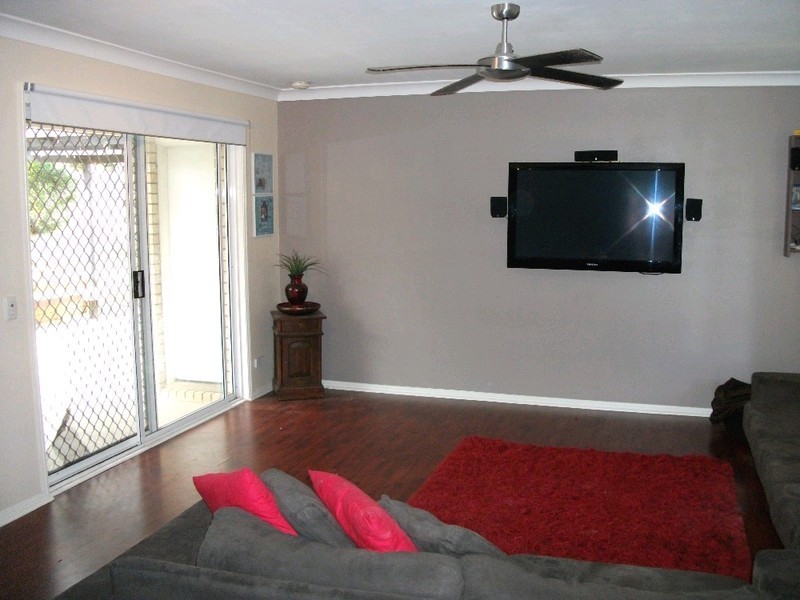 6 Paroo Place, Hillcrest QLD 4118