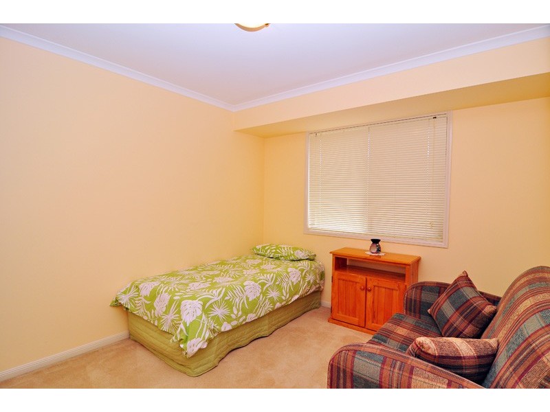 20 Cornell Close, Regents Park QLD 4118