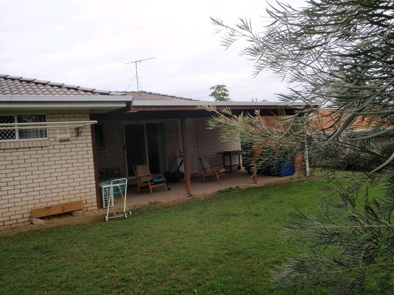52 Bushland Drive, Regents Park QLD 4118
