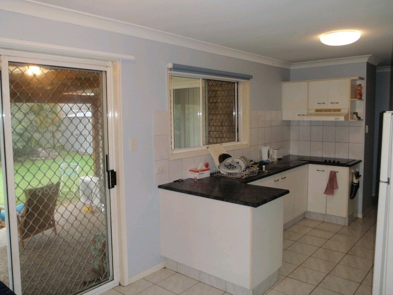 52 Bushland Drive, Regents Park QLD 4118