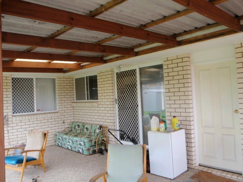 52 Bushland Drive, Regents Park QLD 4118