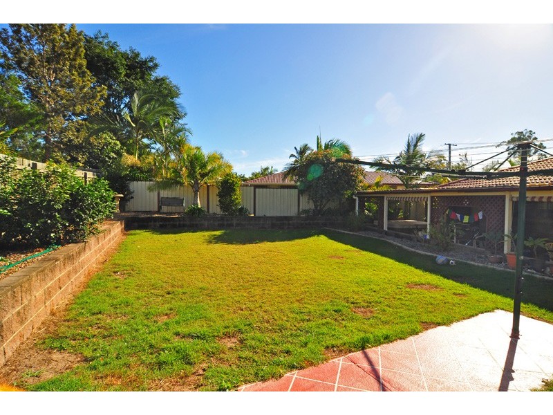 111 Estramina Road, Regents Park QLD 4118