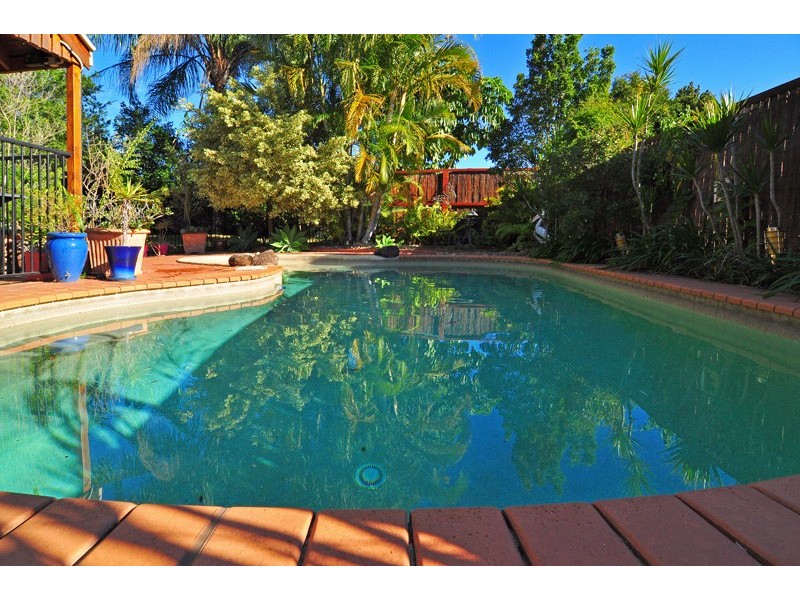 63 Bannockburn Crescent, Parkinson QLD 4115