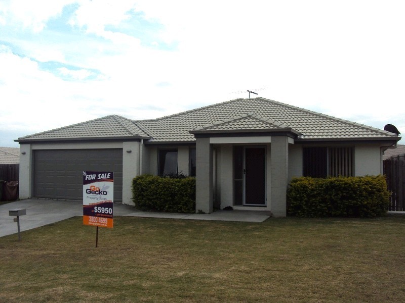 31 Sunrise Crescent, Regents Park QLD 4118