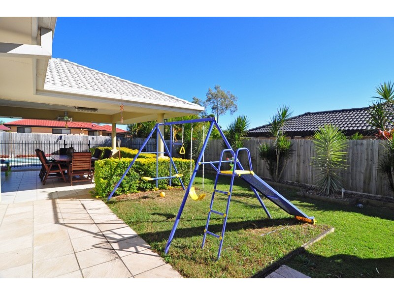 15 Tarra Place, Parkinson QLD 4115