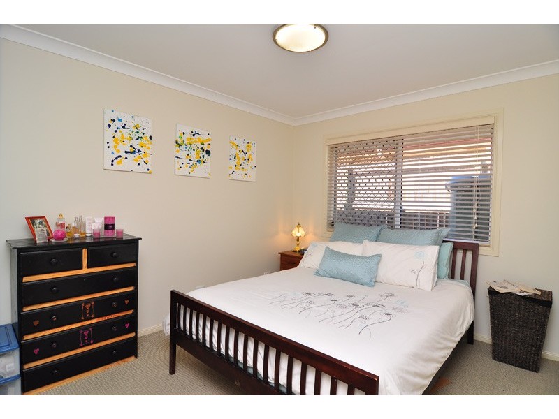 15 Tarra Place, Parkinson QLD 4115