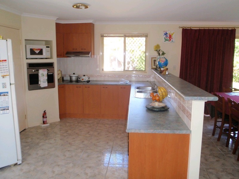 14 Yellowstone Place, Parkinson QLD 4115