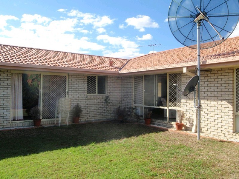14 Yellowstone Place, Parkinson QLD 4115