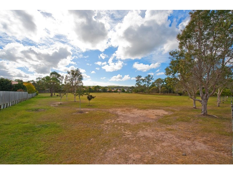 12 Calliandra Place, Calamvale QLD 4116