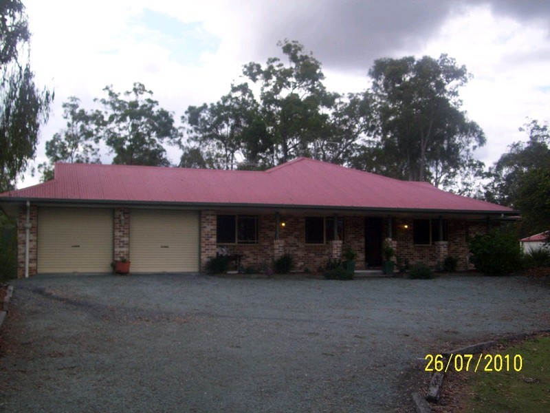 70 Chloe Drive, Munruben QLD 4125