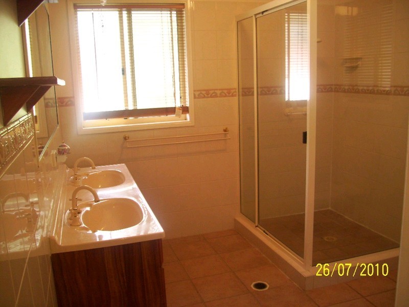 70 Chloe Drive, Munruben QLD 4125