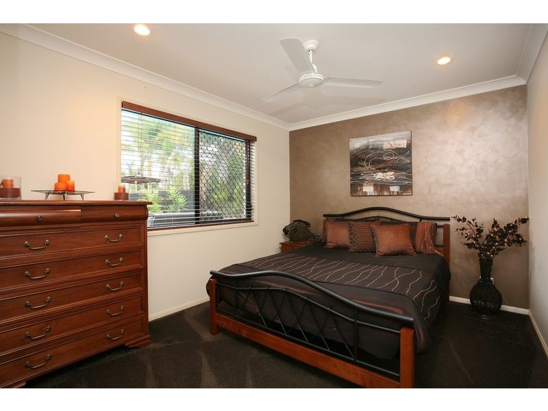 4 Benjamina Court, Regents Park QLD 4118