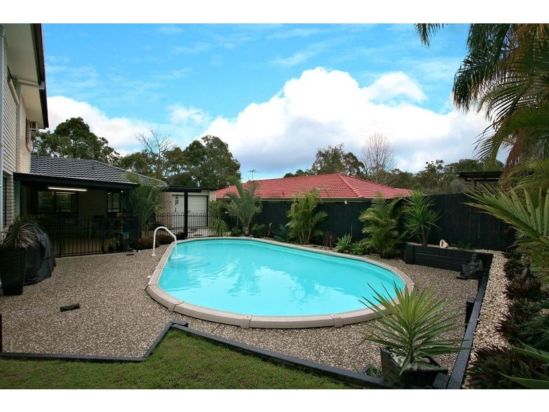 4 Benjamina Court, Regents Park QLD 4118