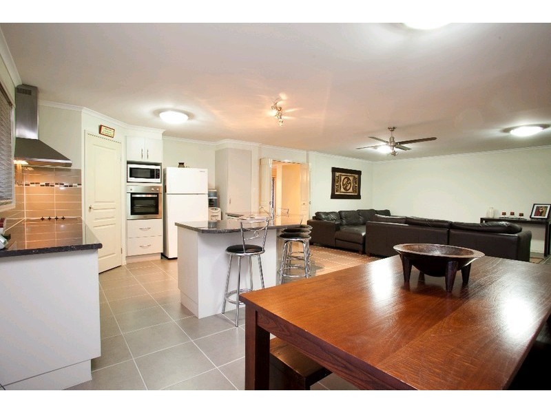 7 Bluebell Place, Calamvale QLD 4116