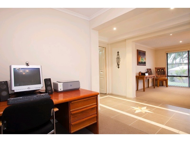 7 Bluebell Place, Calamvale QLD 4116