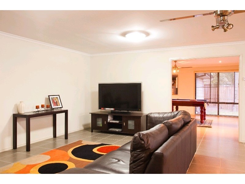 7 Bluebell Place, Calamvale QLD 4116