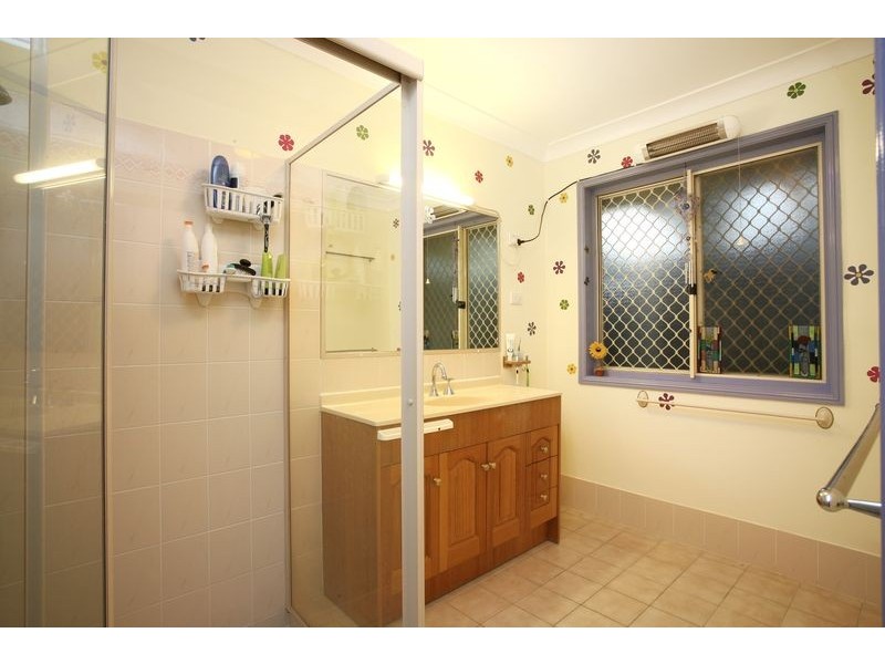 6 Ethion Drive, Regents Park QLD 4118