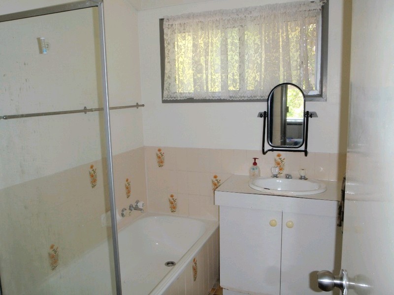 16 Parkland Avenue, Browns Plains QLD 4118