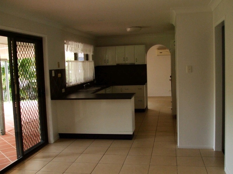 5 Tristania Drive, Calamvale QLD 4116
