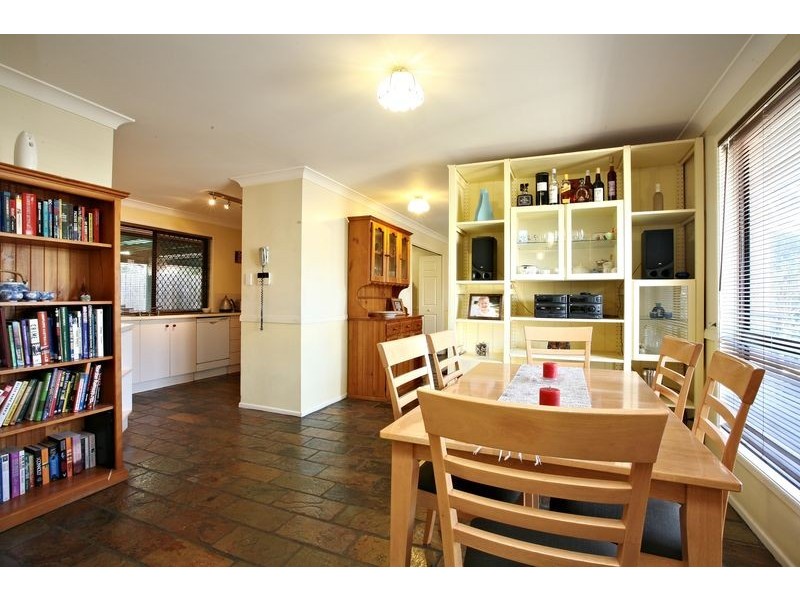 14 Ethion Drive, Regents Park QLD 4118