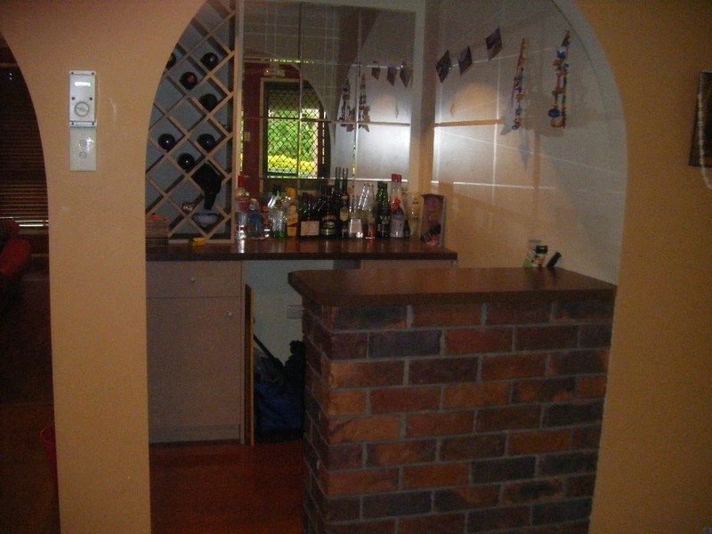 16 Silvertop Street, Hillcrest QLD 4118