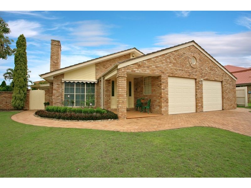 25 Poinsettia Crescent, Calamvale QLD 4116