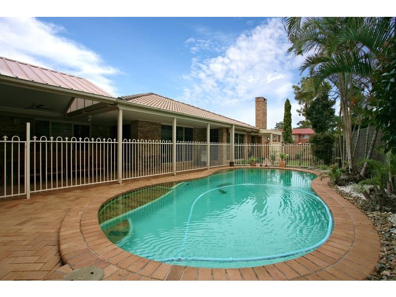 25 Poinsettia Crescent, Calamvale QLD 4116
