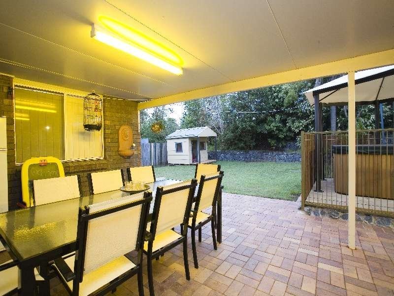 12 Taft Court, Stretton QLD 4116