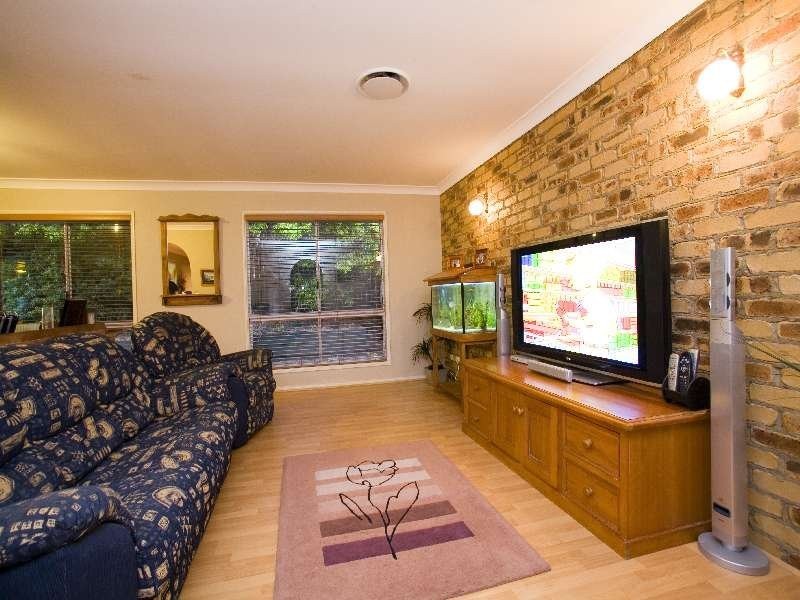12 Taft Court, Stretton QLD 4116