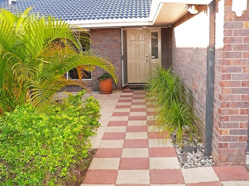 12 Taft Court, Stretton QLD 4116