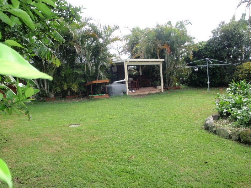 10 Bottlebrush Drive, Regents Park QLD 4118