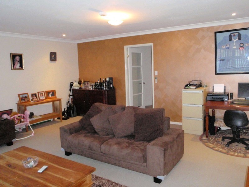 2 Blenheim Close, Forest Lake QLD 4078