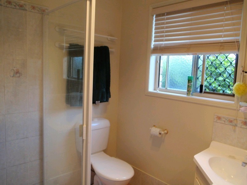 2 Blenheim Close, Forest Lake QLD 4078