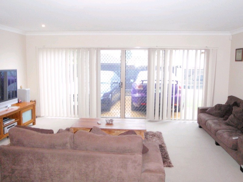 2 Blenheim Close, Forest Lake QLD 4078