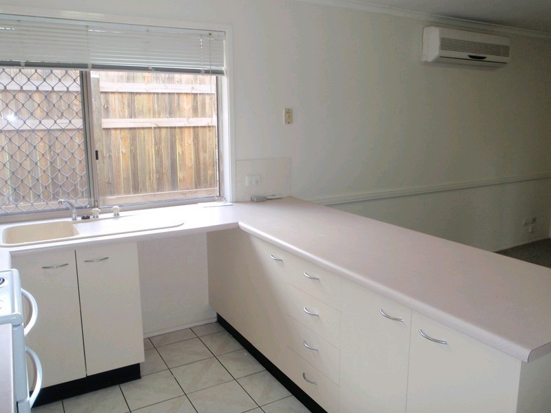 12 Federation Drive, Hillcrest QLD 4118