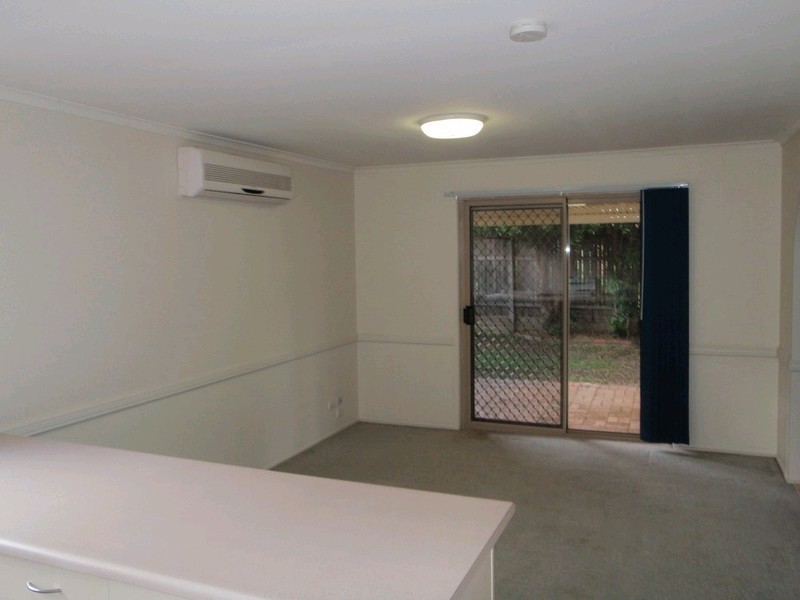 12 Federation Drive, Hillcrest QLD 4118