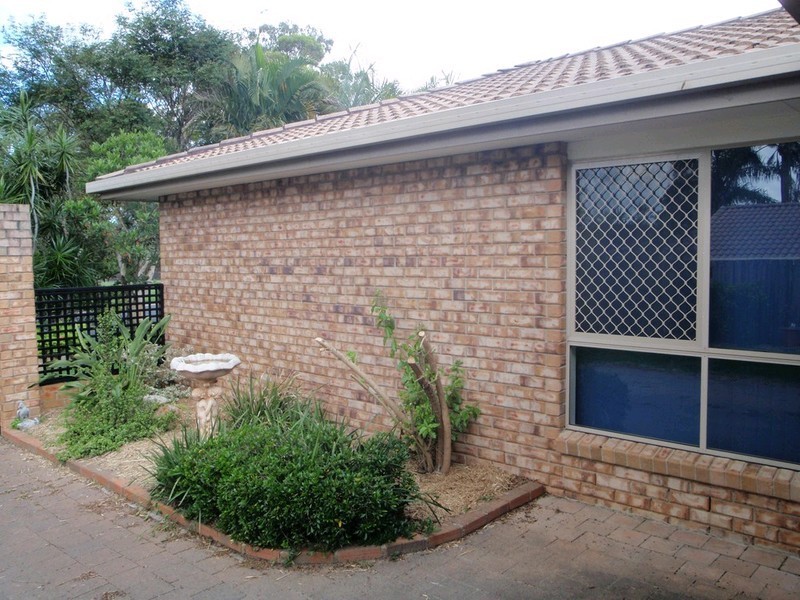 12 Federation Drive, Hillcrest QLD 4118