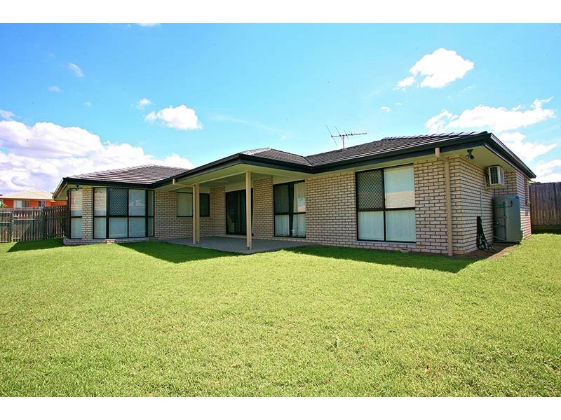 16 Paul Drive, Regents Park QLD 4118