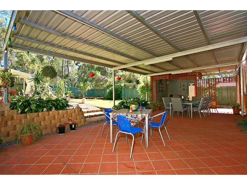11 Windsong Court, Hillcrest QLD 4118